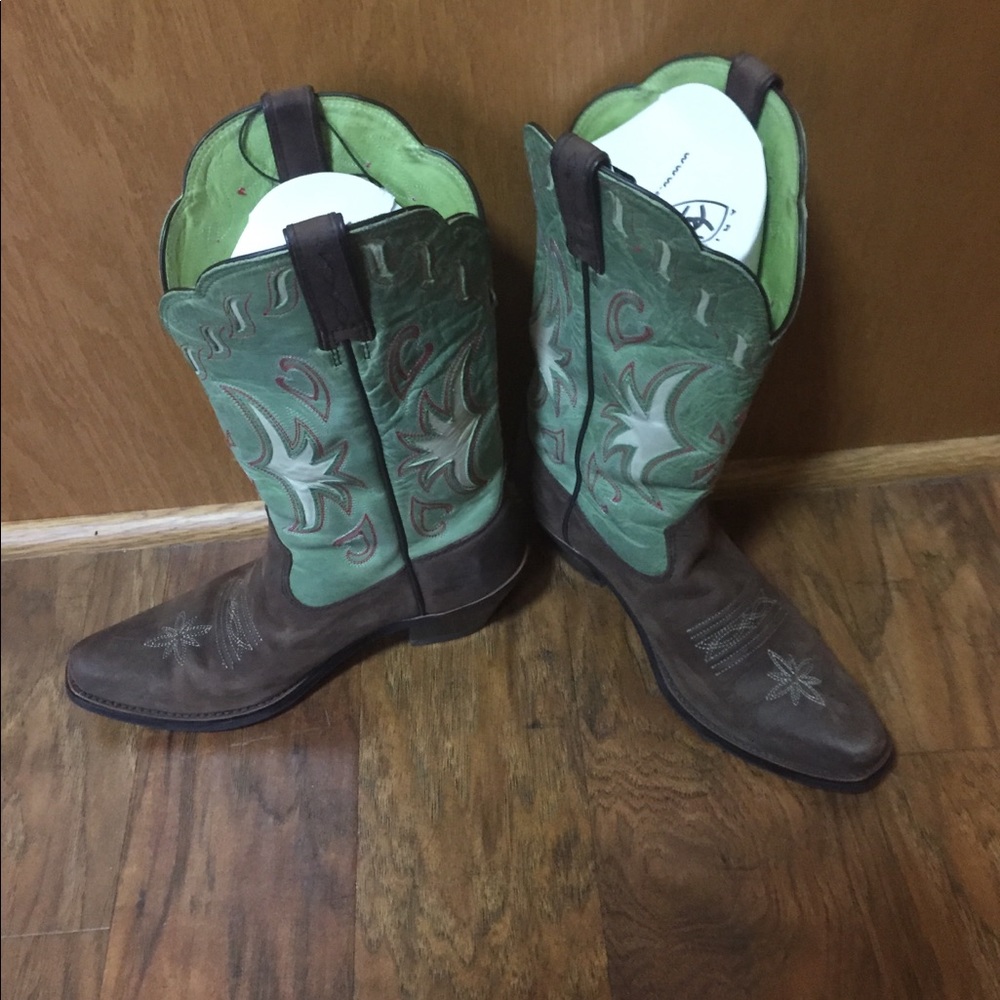 Ariat size 6.5 boots